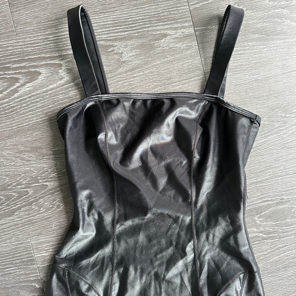 LIQUID DRESS NOLI YOGA ALMOSND/BLACK Size S - Picture 4 of 6